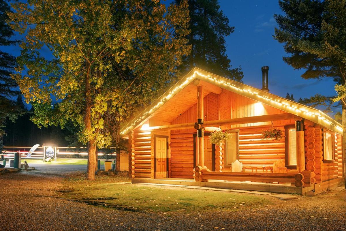 Castle Mountain Chalets ภายนอก รูปภาพ