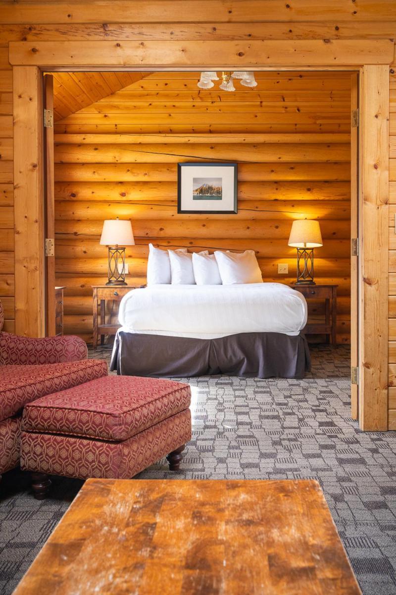 Castle Mountain Chalets ภายนอก รูปภาพ