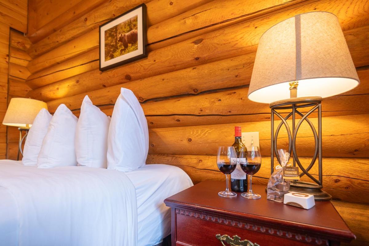 Castle Mountain Chalets ภายนอก รูปภาพ